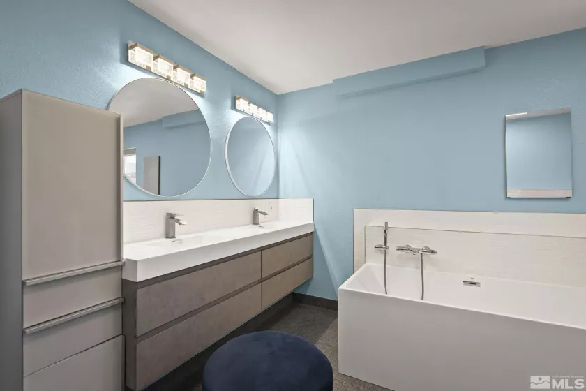 920 Pinebrook, Reno, Nevada 89509, 3 Bedrooms Bedrooms, ,3 BathroomsBathrooms,Residential,Residential,Pinebrook,250004643
