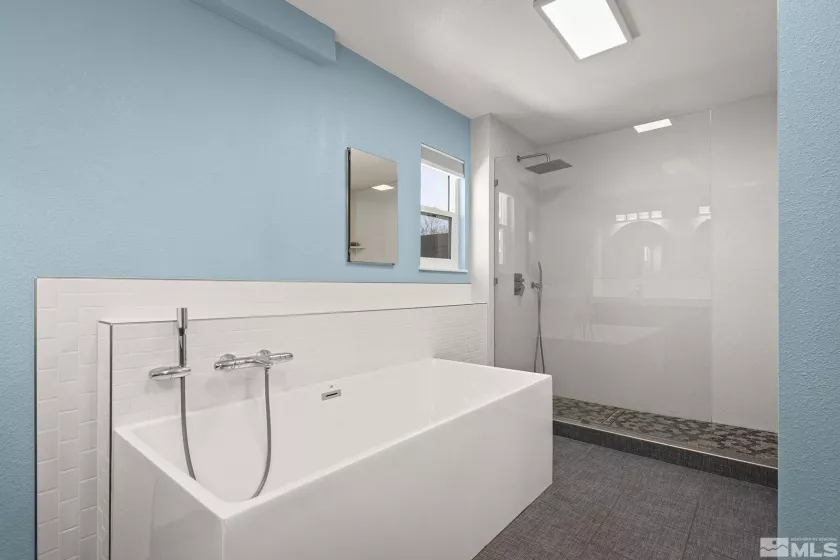 920 Pinebrook, Reno, Nevada 89509, 3 Bedrooms Bedrooms, ,3 BathroomsBathrooms,Residential,Residential,Pinebrook,250004643