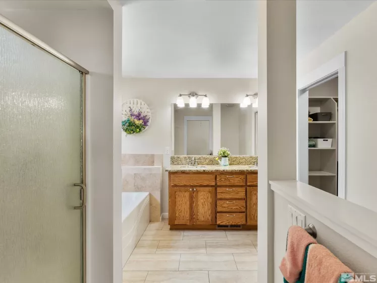 1129 Dixie, Fernley, Nevada 89408, 4 Bedrooms Bedrooms, ,3 BathroomsBathrooms,Residential,Residential,Dixie,250003936