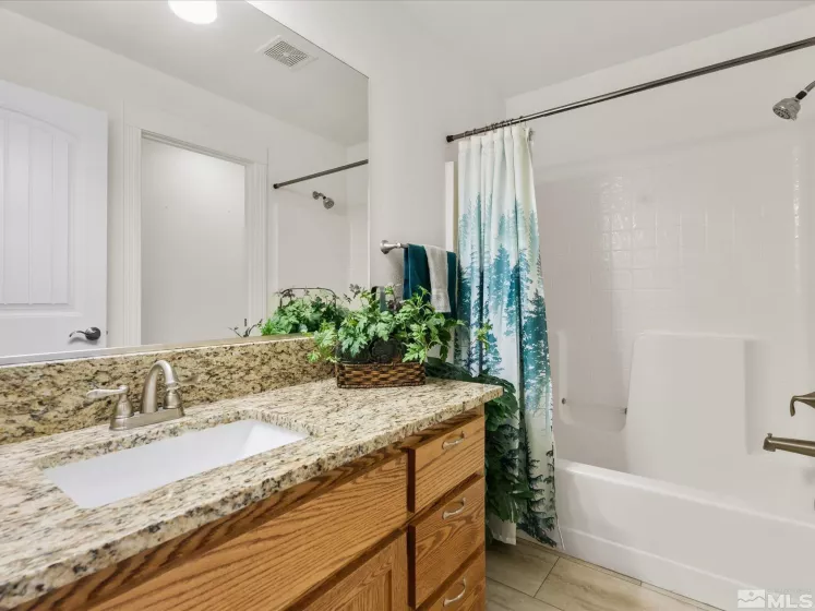 1129 Dixie, Fernley, Nevada 89408, 4 Bedrooms Bedrooms, ,3 BathroomsBathrooms,Residential,Residential,Dixie,250003936