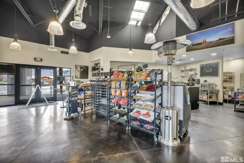 1573 HWY 395, Minden, Nevada 89423, ,Commercial Sale,Residential,HWY 395,250005682