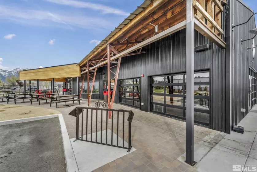 1573 HWY 395, Minden, Nevada 89423, ,Commercial Sale,Residential,HWY 395,250005682