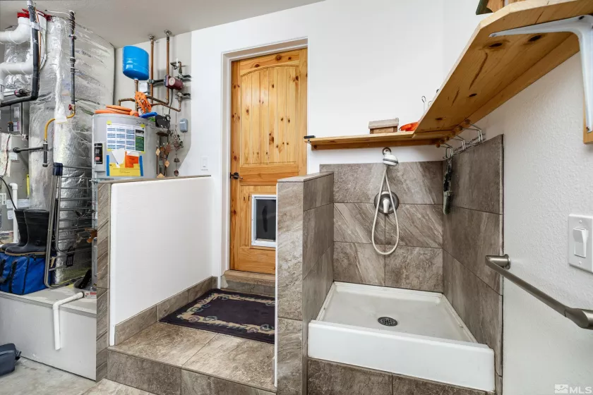 5745 Carl, Reno, Nevada 89511, 3 Bedrooms Bedrooms, ,3 BathroomsBathrooms,Residential,Residential,Carl,240007103