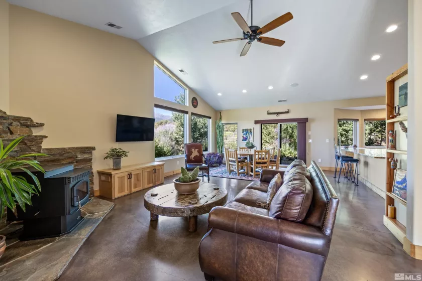 5745 Carl, Reno, Nevada 89511, 3 Bedrooms Bedrooms, ,3 BathroomsBathrooms,Residential,Residential,Carl,240007103