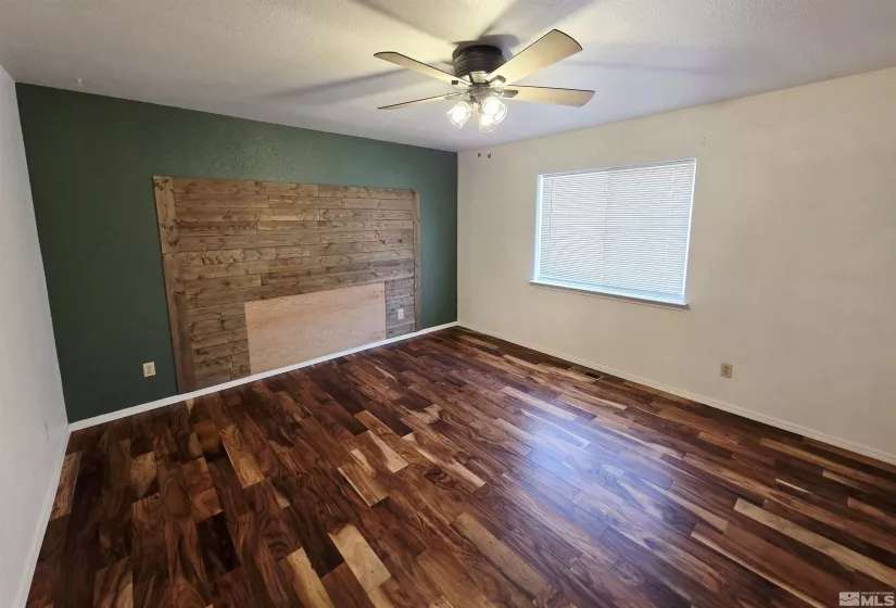 405 Mary, Fallon, Nevada 89406, 3 Bedrooms Bedrooms, ,2 BathroomsBathrooms,Residential,Residential,Mary,250005739