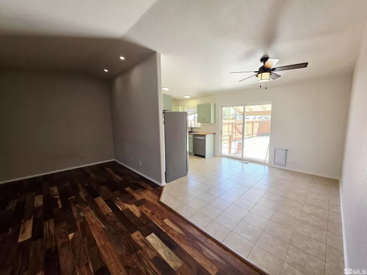 405 Mary, Fallon, Nevada 89406, 3 Bedrooms Bedrooms, ,2 BathroomsBathrooms,Residential,Residential,Mary,250005739