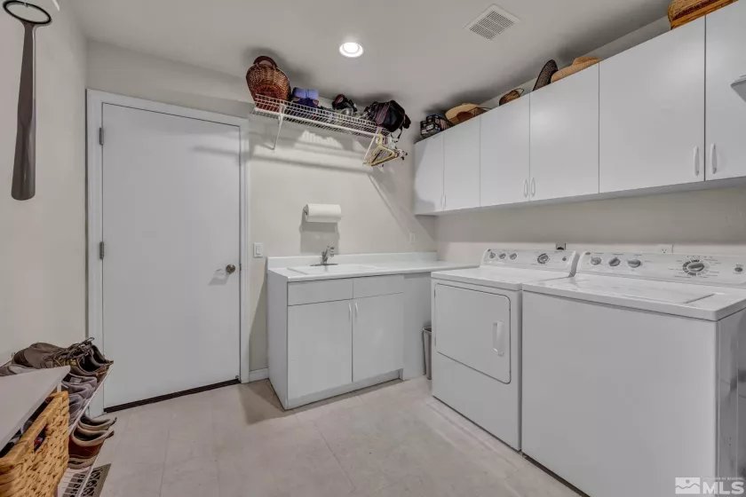 3463 White Mountain, Reno, Nevada 89511, 4 Bedrooms Bedrooms, ,4 BathroomsBathrooms,Residential,Residential,White Mountain,250005462