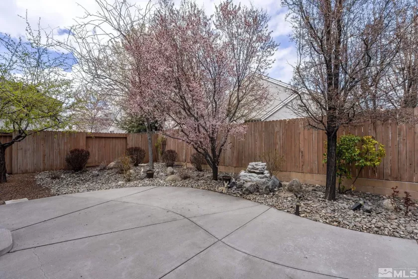 1448 Flintwood, Carson City, Nevada 89703, 2 Bedrooms Bedrooms, ,2 BathroomsBathrooms,Residential,Residential,Flintwood,250004312