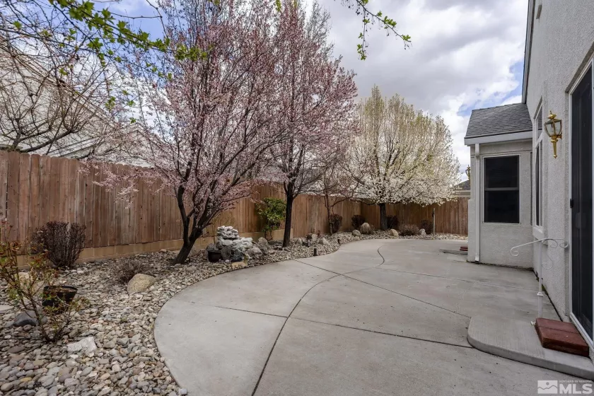 1448 Flintwood, Carson City, Nevada 89703, 2 Bedrooms Bedrooms, ,2 BathroomsBathrooms,Residential,Residential,Flintwood,250004312