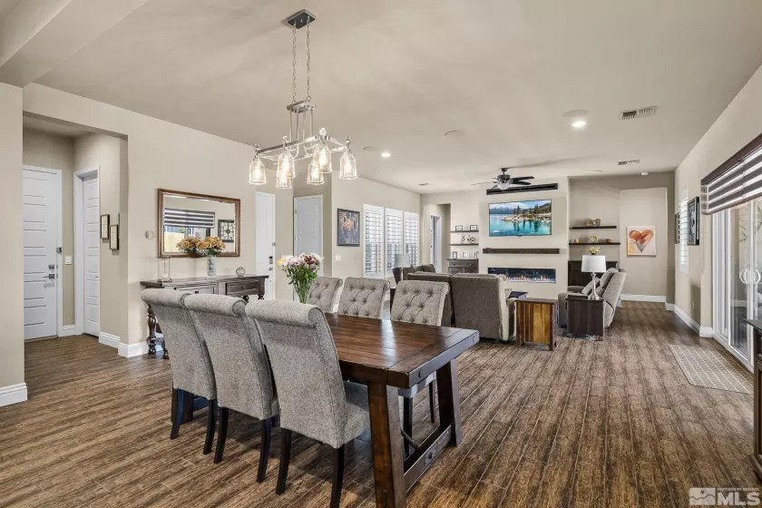 12511 Blue, Reno, Nevada 89521, 2 Bedrooms Bedrooms, ,3 BathroomsBathrooms,Residential,Residential,Blue,240004844