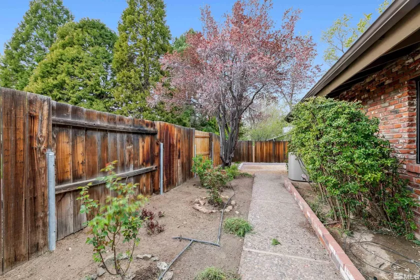 2205 Keever, Reno, Nevada 89509, 3 Bedrooms Bedrooms, ,2 BathroomsBathrooms,Residential,Residential,Keever,250004955