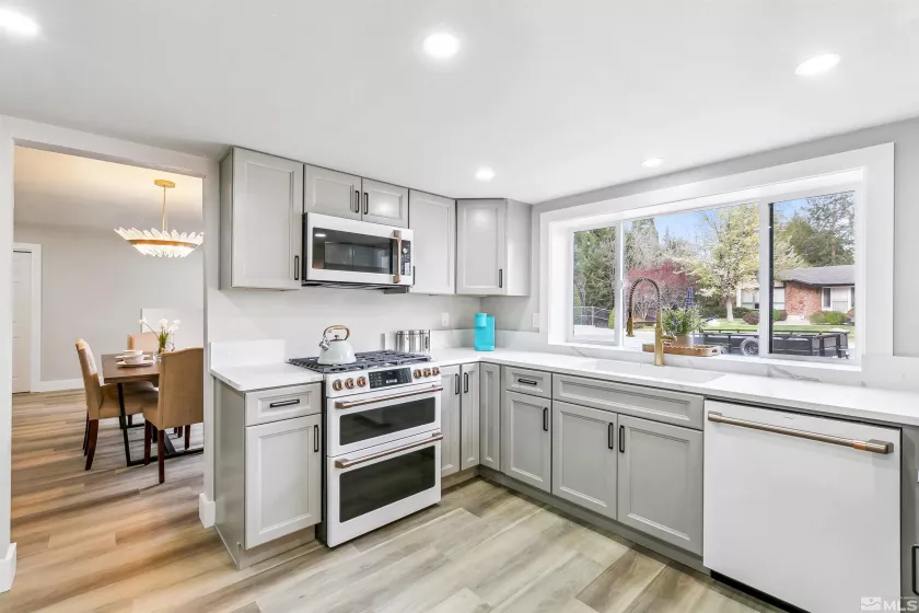 2205 Keever, Reno, Nevada 89509, 3 Bedrooms Bedrooms, ,2 BathroomsBathrooms,Residential,Residential,Keever,250004955