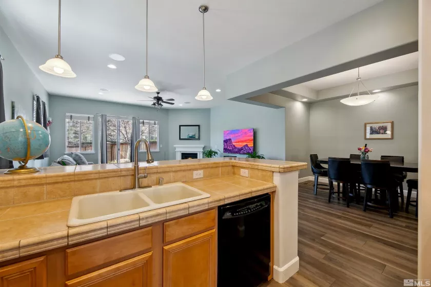 1064 Rancho Mirage, Sparks, Nevada 89436, 3 Bedrooms Bedrooms, ,2 BathroomsBathrooms,Residential,Residential,Rancho Mirage,250004421