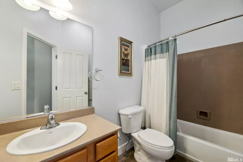1064 Rancho Mirage, Sparks, Nevada 89436, 3 Bedrooms Bedrooms, ,2 BathroomsBathrooms,Residential,Residential,Rancho Mirage,250004421