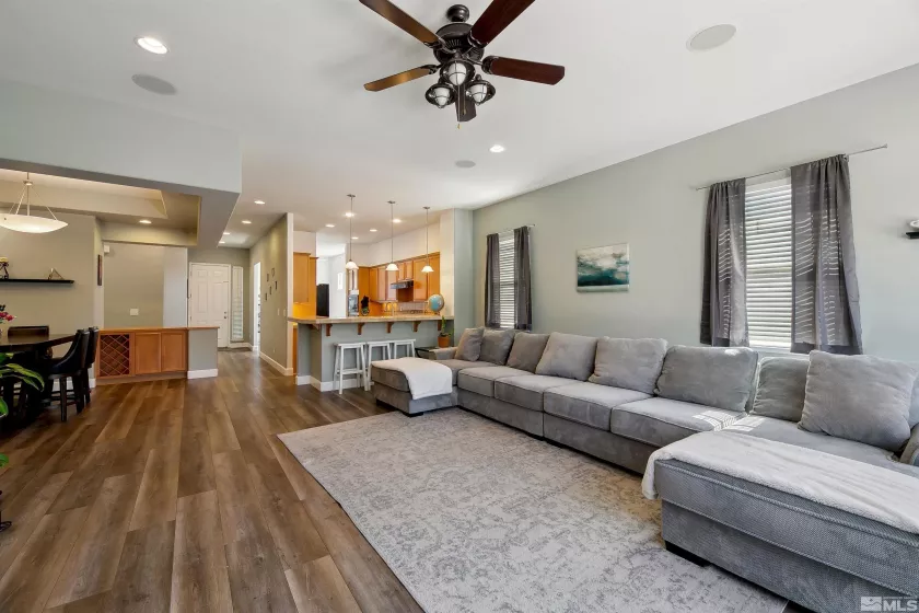 1064 Rancho Mirage, Sparks, Nevada 89436, 3 Bedrooms Bedrooms, ,2 BathroomsBathrooms,Residential,Residential,Rancho Mirage,250004421