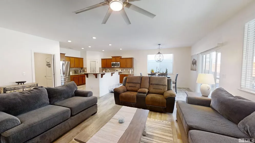 18821 Trinity Range, Reno, Nevada 89508, 4 Bedrooms Bedrooms, ,2 BathroomsBathrooms,Residential,Residential,Trinity Range,250003610