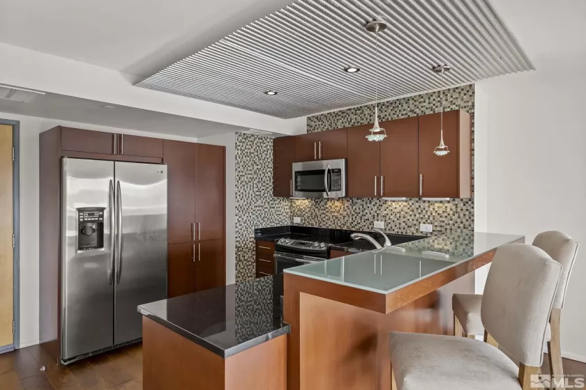 255 Sierra, Reno, Nevada 89501, 2 Bedrooms Bedrooms, ,2 BathroomsBathrooms,Residential,Residential,Sierra,240013293