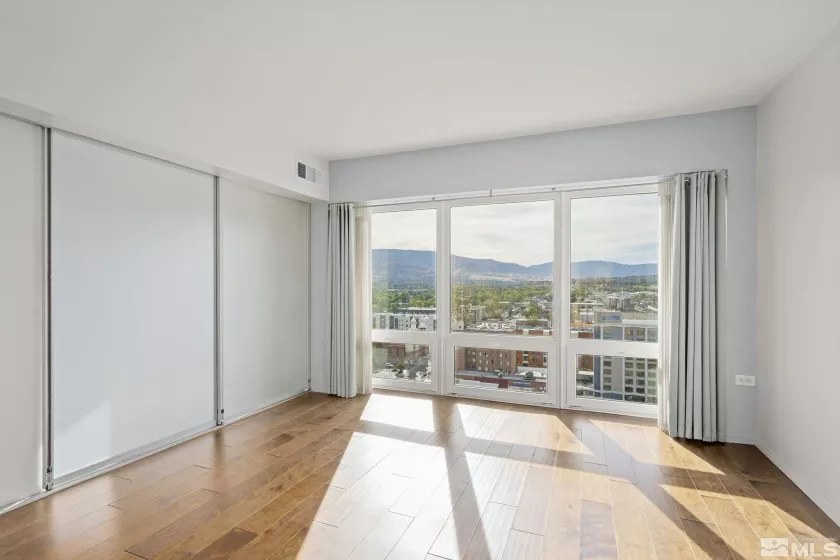 255 Sierra, Reno, Nevada 89501, 2 Bedrooms Bedrooms, ,2 BathroomsBathrooms,Residential,Residential,Sierra,240013293