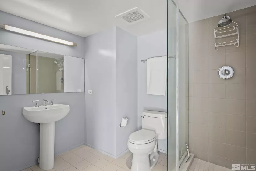 255 Sierra, Reno, Nevada 89501, 2 Bedrooms Bedrooms, ,2 BathroomsBathrooms,Residential,Residential,Sierra,240013293