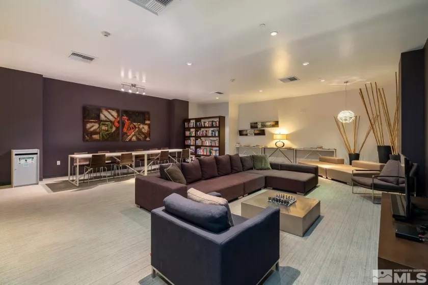 255 Sierra, Reno, Nevada 89501, 2 Bedrooms Bedrooms, ,2 BathroomsBathrooms,Residential,Residential,Sierra,240013293