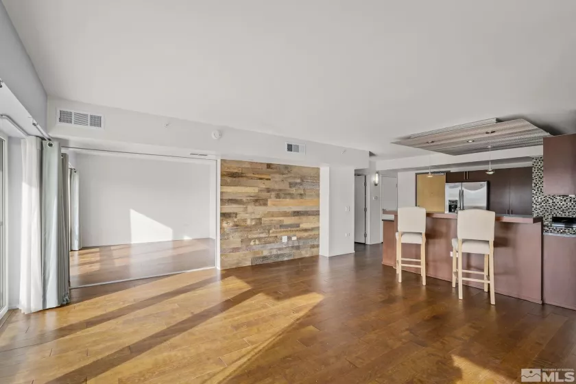 255 Sierra, Reno, Nevada 89501, 2 Bedrooms Bedrooms, ,2 BathroomsBathrooms,Residential,Residential,Sierra,240013293
