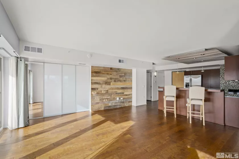255 Sierra, Reno, Nevada 89501, 2 Bedrooms Bedrooms, ,2 BathroomsBathrooms,Residential,Residential,Sierra,240013293