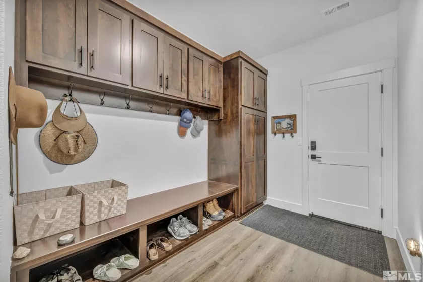 1299 Grove, Carson City, Nevada 89701, 4 Bedrooms Bedrooms, ,4 BathroomsBathrooms,Residential,Residential,Grove,250002102