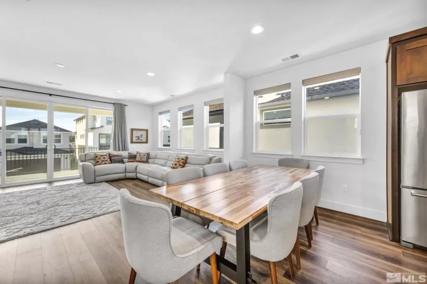 1299 Grove, Carson City, Nevada 89701, 4 Bedrooms Bedrooms, ,4 BathroomsBathrooms,Residential,Residential,Grove,250002102