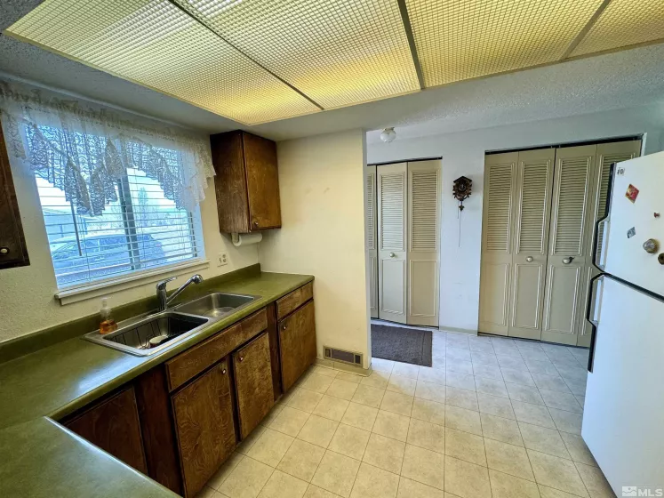 40 Basque, Orovada, Nevada 89425, 3 Bedrooms Bedrooms, ,2 BathroomsBathrooms,Residential,Residential,Basque,240004806
