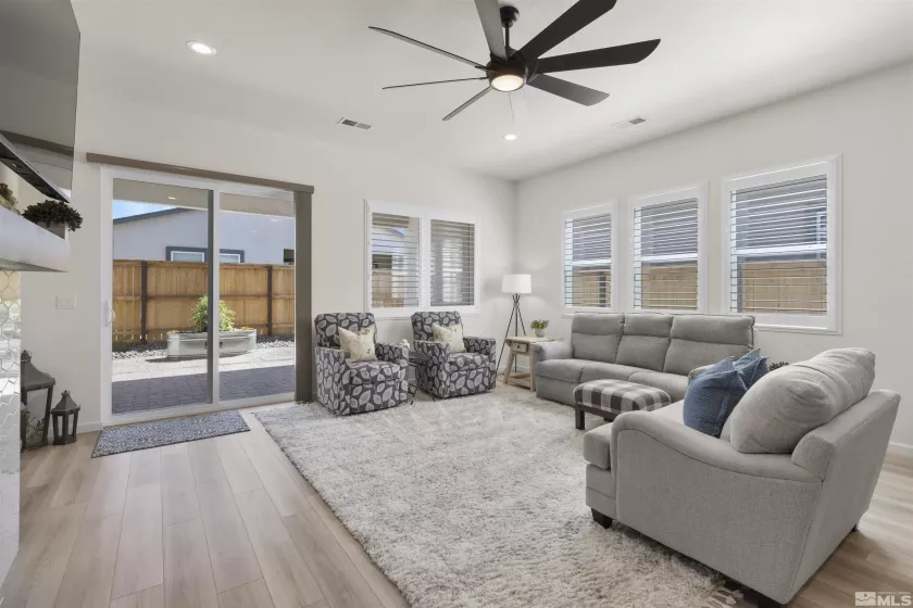 2295 Jagged Peak, Sparks, Nevada 89436, 3 Bedrooms Bedrooms, ,2 BathroomsBathrooms,Residential,Residential,Jagged Peak,250003395