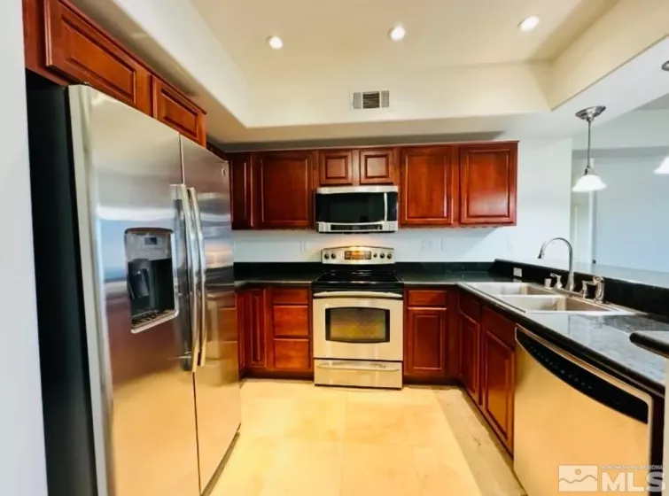 200 2nd, Reno, Nevada 89501, 2 Bedrooms Bedrooms, ,2 BathroomsBathrooms,Residential,Residential,2nd,250001938