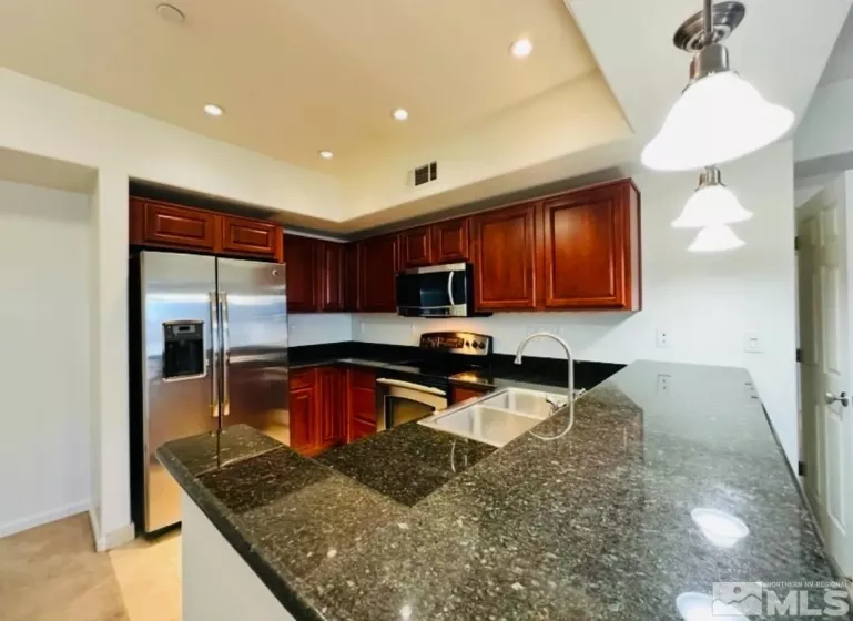 200 2nd, Reno, Nevada 89501, 2 Bedrooms Bedrooms, ,2 BathroomsBathrooms,Residential,Residential,2nd,250001938