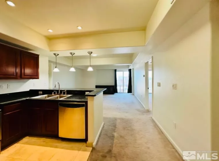 200 2nd, Reno, Nevada 89501, 2 Bedrooms Bedrooms, ,2 BathroomsBathrooms,Residential,Residential,2nd,250001938