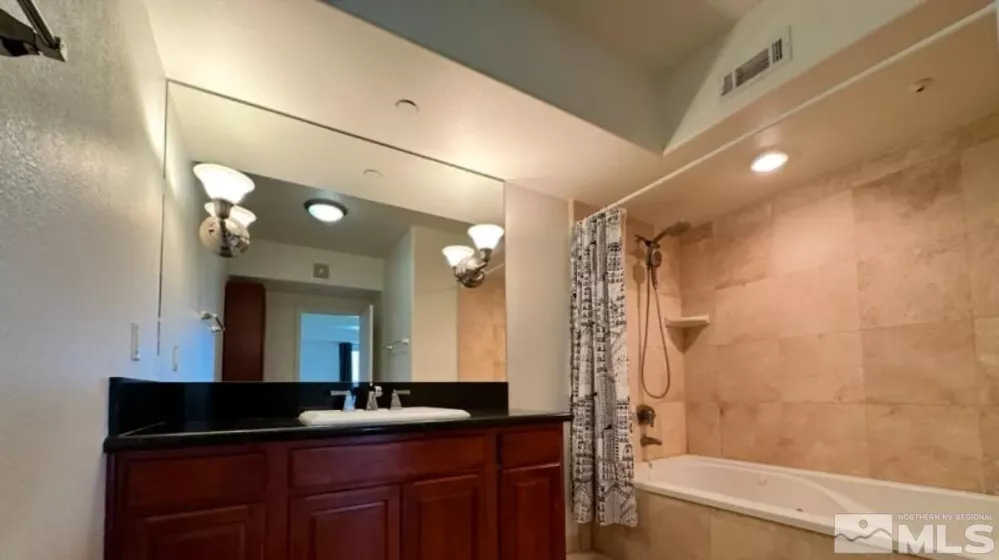 200 2nd, Reno, Nevada 89501, 2 Bedrooms Bedrooms, ,2 BathroomsBathrooms,Residential,Residential,2nd,250001938