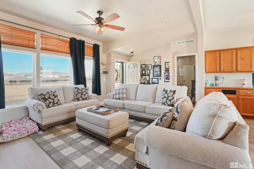 5280 Deodar, Silver Springs, Nevada 89429, 3 Bedrooms Bedrooms, ,2 BathroomsBathrooms,Residential,Residential,Deodar,250005837