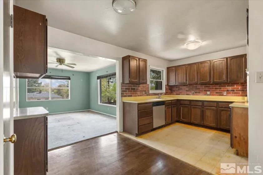 1660 Harold, Reno, Nevada 89503, 3 Bedrooms Bedrooms, ,2 BathroomsBathrooms,Residential,Residential,Harold,250005703