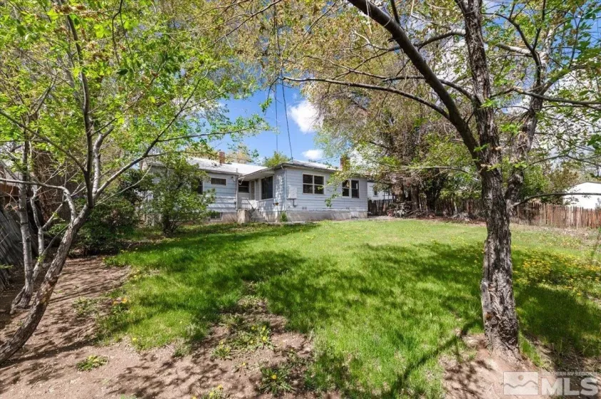 1660 Harold, Reno, Nevada 89503, 3 Bedrooms Bedrooms, ,2 BathroomsBathrooms,Residential,Residential,Harold,250005703