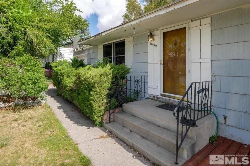 1660 Harold, Reno, Nevada 89503, 3 Bedrooms Bedrooms, ,2 BathroomsBathrooms,Residential,Residential,Harold,250005703