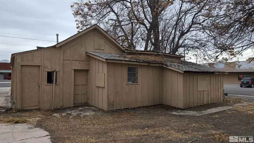 1115 Cornell, Lovelock, Nevada 89419, ,Commercial Sale,Residential,Cornell,250004679