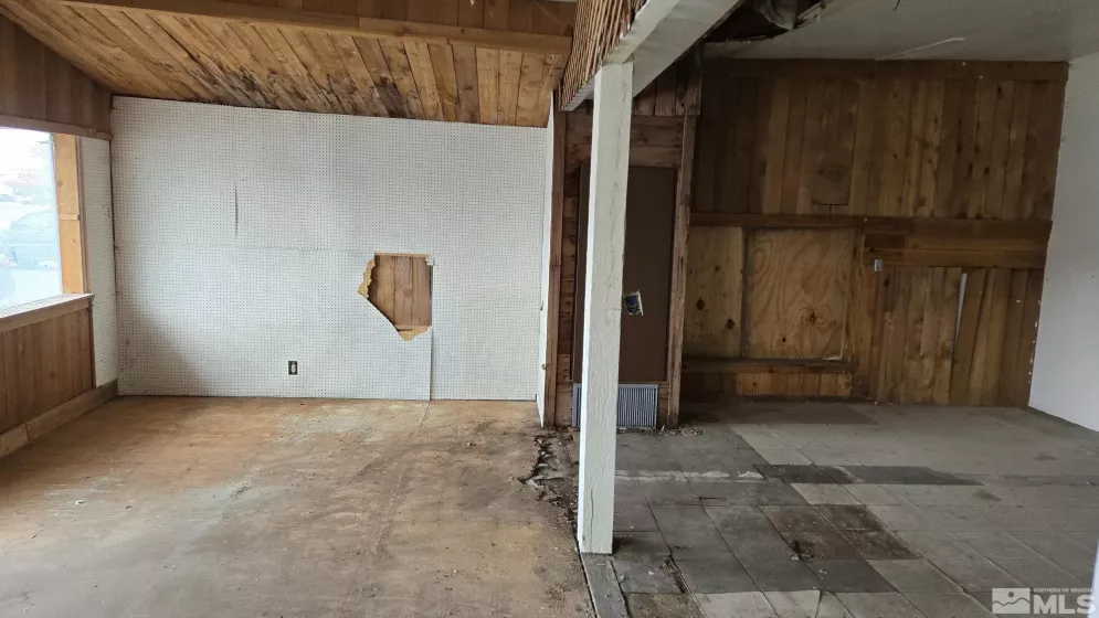 1115 Cornell, Lovelock, Nevada 89419, ,Commercial Sale,Residential,Cornell,250004679