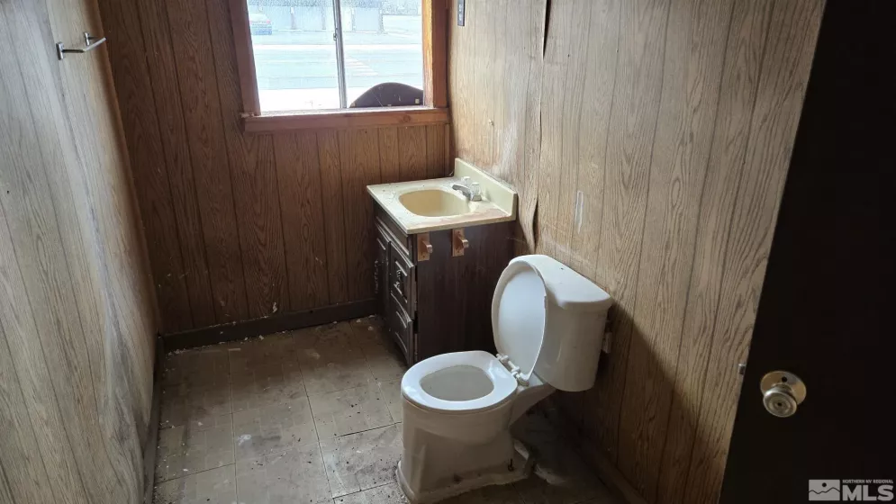 1115 Cornell, Lovelock, Nevada 89419, ,Commercial Sale,Residential,Cornell,250004679