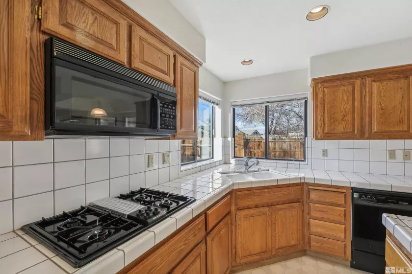 1208 Pleasantview, Gardnerville, Nevada 89460, 4 Bedrooms Bedrooms, ,3 BathroomsBathrooms,Residential,Residential,Pleasantview,240015307