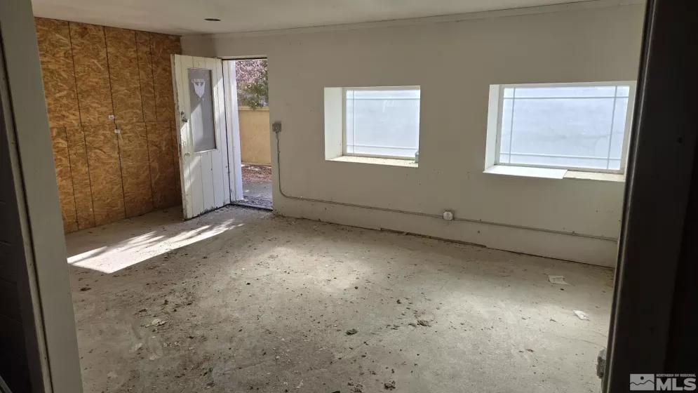 395 Main, Lovelock, Nevada 89419, ,Commercial Sale,Residential,Main,250004013