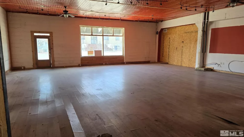 395 Main, Lovelock, Nevada 89419, ,Commercial Sale,Residential,Main,250004013
