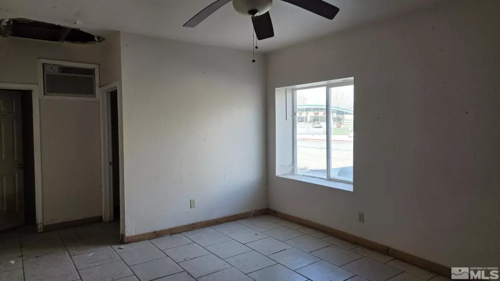 395 Main, Lovelock, Nevada 89419, ,Commercial Sale,Residential,Main,250004013