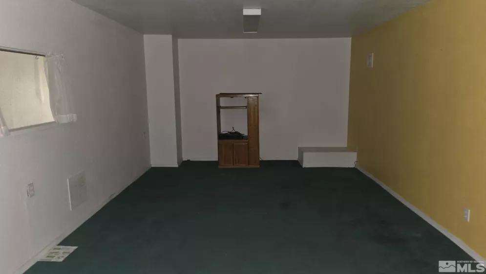 395 Main, Lovelock, Nevada 89419, ,Commercial Sale,Residential,Main,250004013