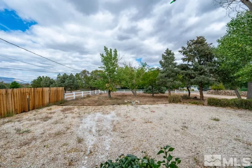 215 Mule Deer, Coleville, Nevada 96107, 3 Bedrooms Bedrooms, ,2 BathroomsBathrooms,Residential,Residential,Mule Deer,240012617