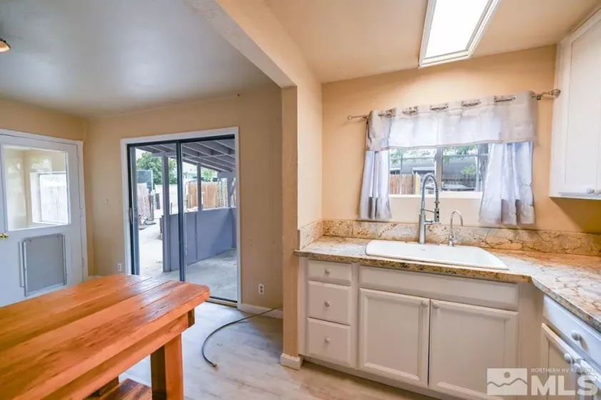 215 Mule Deer, Coleville, Nevada 96107, 3 Bedrooms Bedrooms, ,2 BathroomsBathrooms,Residential,Residential,Mule Deer,240012617