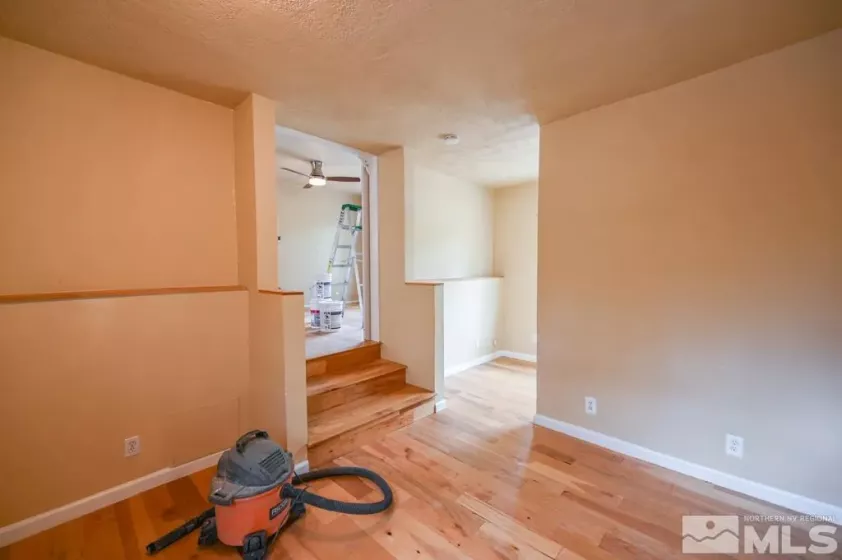 215 Mule Deer, Coleville, Nevada 96107, 3 Bedrooms Bedrooms, ,2 BathroomsBathrooms,Residential,Residential,Mule Deer,240012617