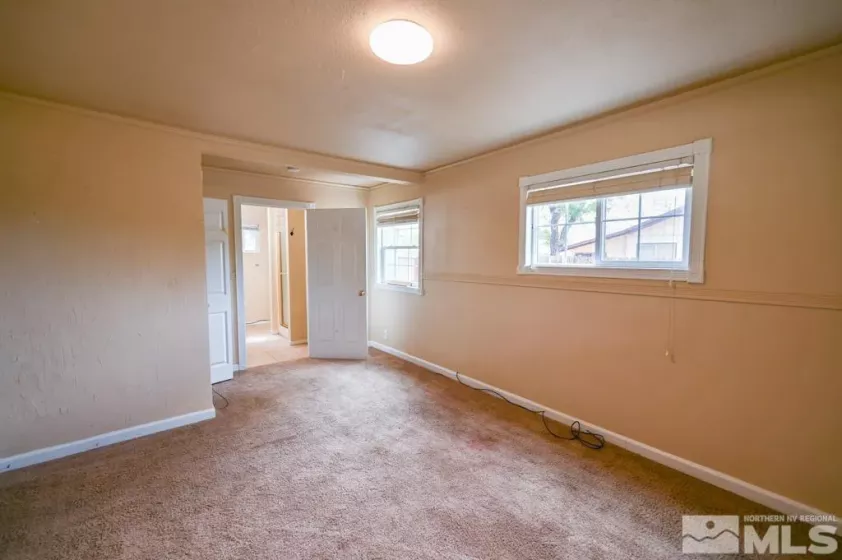 215 Mule Deer, Coleville, Nevada 96107, 3 Bedrooms Bedrooms, ,2 BathroomsBathrooms,Residential,Residential,Mule Deer,240012617